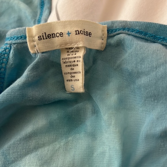 🏝Tank Top 🏝 - Picture 3 of 5